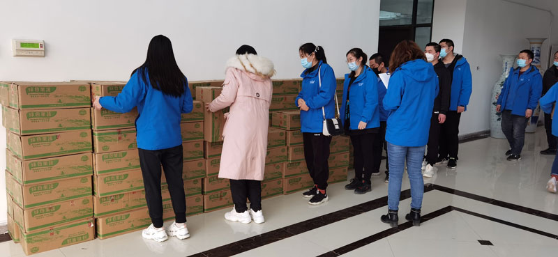 清明節，華全集團派發福利中